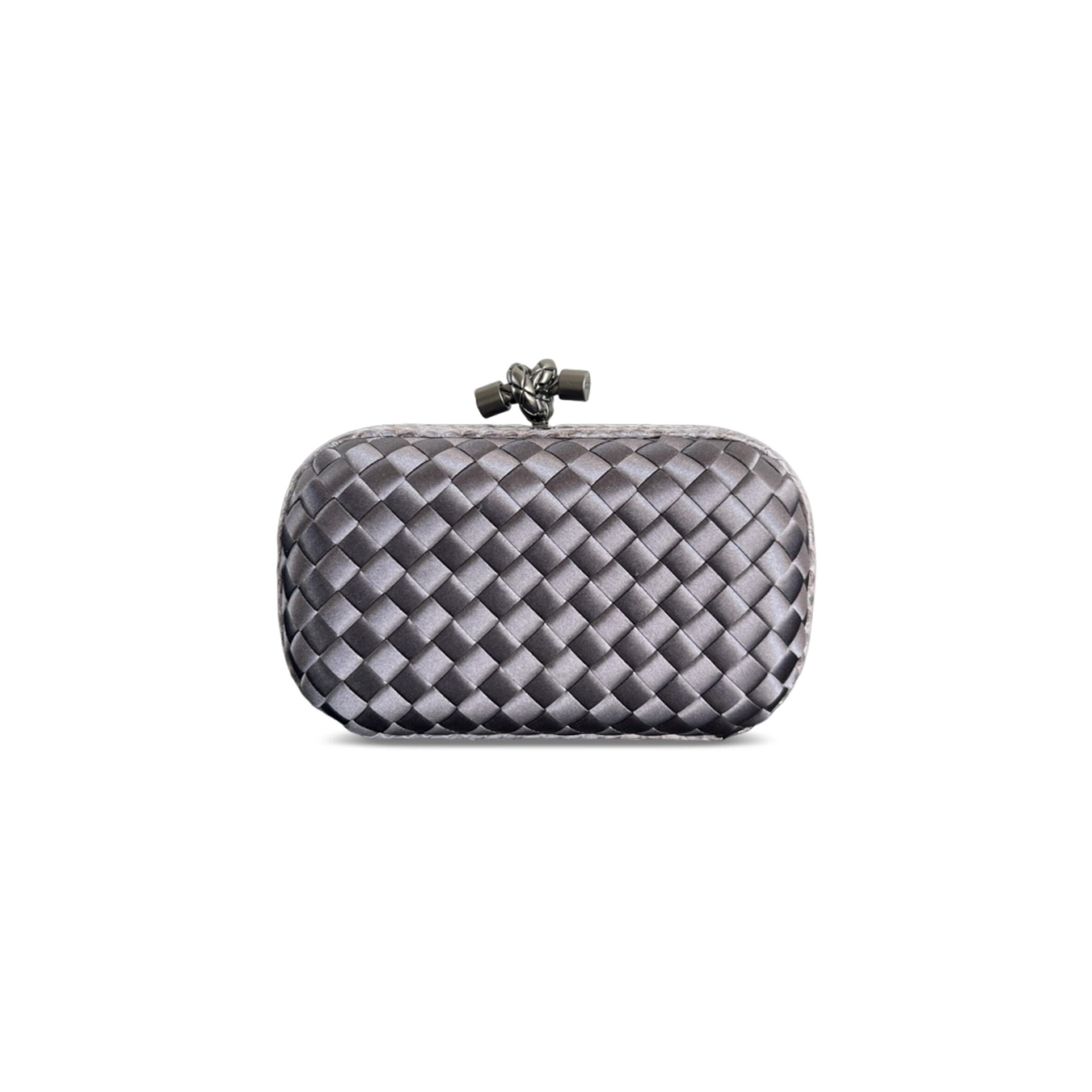 BOTTEGA VENETA KNOT SATIN (16*10*5cm)